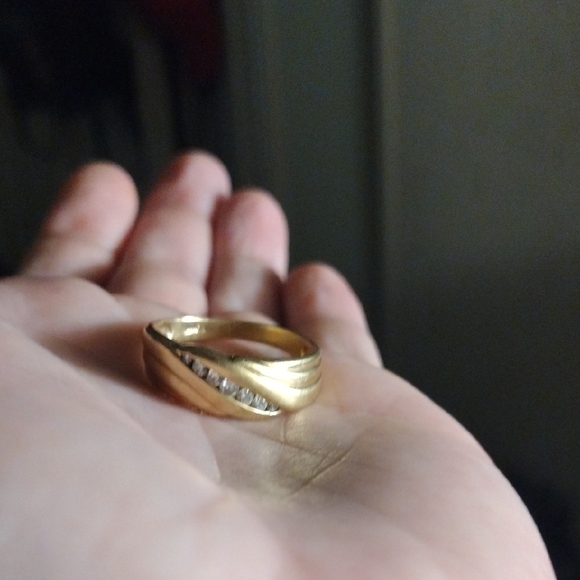 Jewelry - Mens Wedding Band